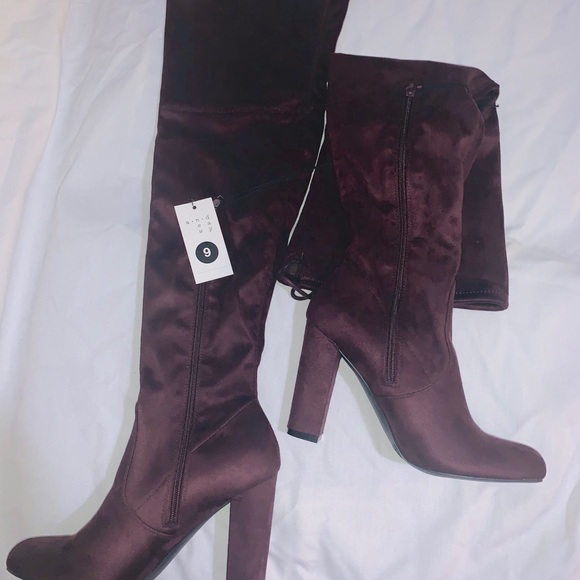 Burgundy thigh-hi boot brand new, never worn. - Picture 5 of 5